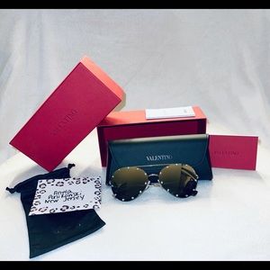 Valentino pilot sunglasses